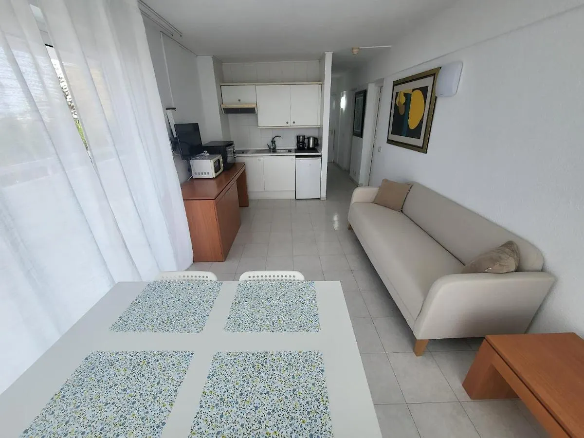 Cozy Apartment Near The Beach Playa de las Americas